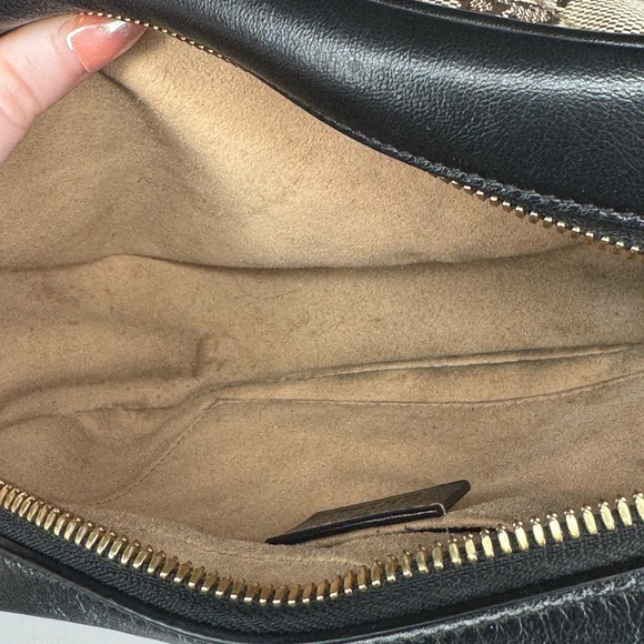 Gucci Marmont Crossbody - Picture 11 of 13